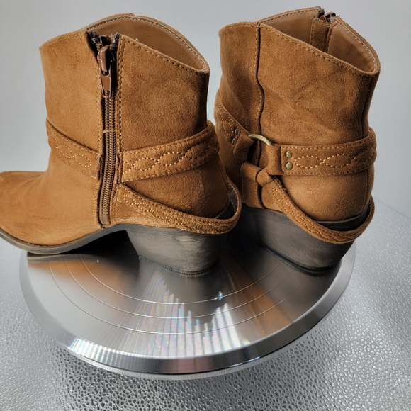 Western Tan suede ankle boots SZ 6 1/2 - Picture 3 of 10